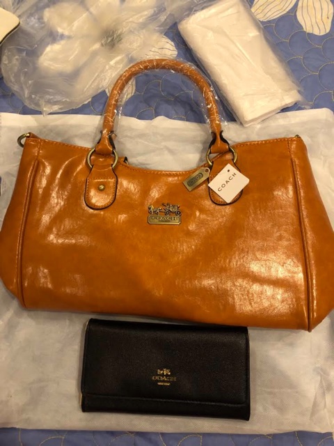 Túi Coach Legacy Large Brass Satchels ABY Authentic Mới 99.99% Sử dụng đc 3 lần Giảm 200k tươi