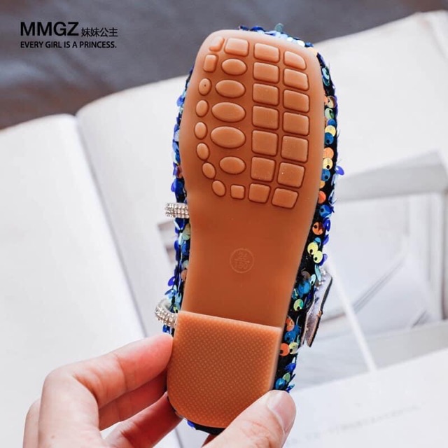 Giầy xinh cho bé gái