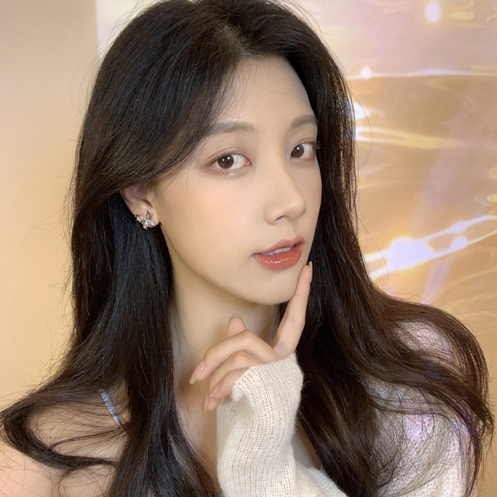 Bông Tai Kẹp Hình Bướm Bằng Kim Loại Đính Đá Không Cần Xỏ Lỗ Thời Trang Cho Nữ CEaH202