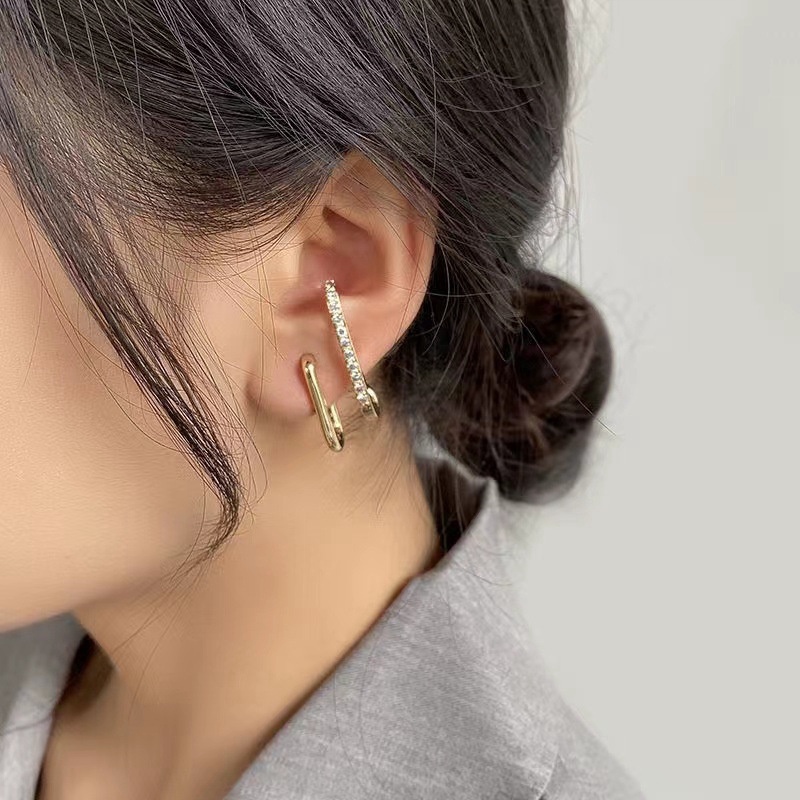 Bông Tai Chữ U Đính Đá Thời Trang