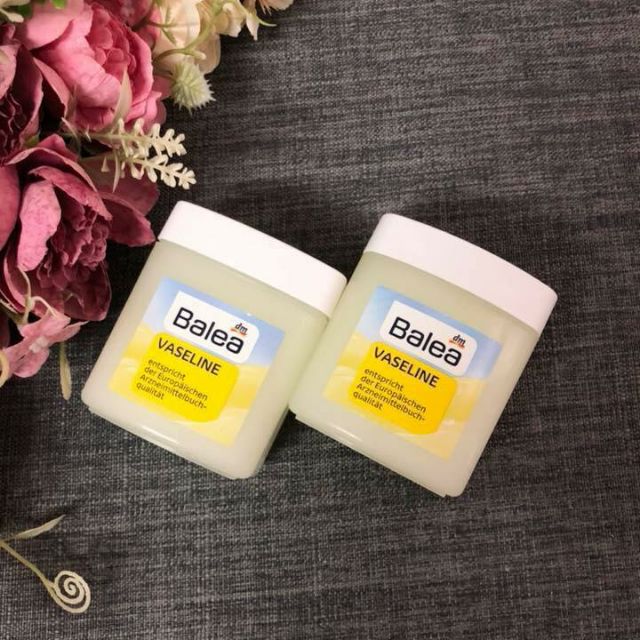 Kem nẻ Vasaline Balea