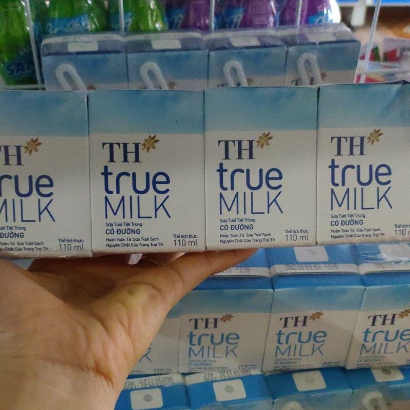 Vỉ 4 hộp Sữa tươi TH True Milk ít đường/ có đường 110ml