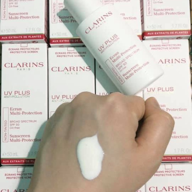 Chống nắng Clarins