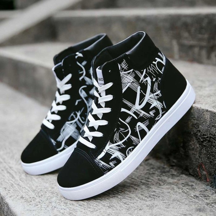 Giày thể thao VANS BOOTS SK8 PREMIUM màu trắng đen thời trang công sở cho nam 38