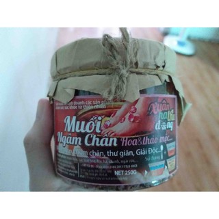 Muối Ngâm Chân Thải Độc Hoa Đà Lạt