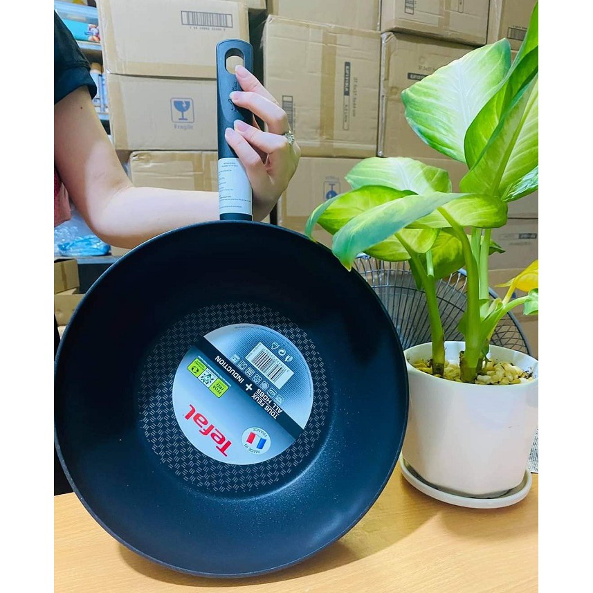 Chảo Tefal - Titanium sâu lòng 28cm cán đen (Pháp)