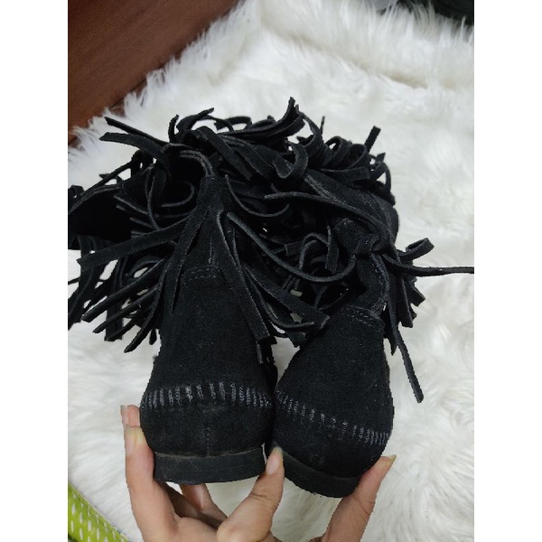 Bốt da lộn size 36