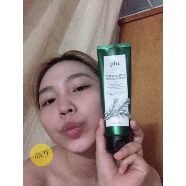 Tẩy tế bào chết giảm mụn thâm PLU BODY SCRUB
