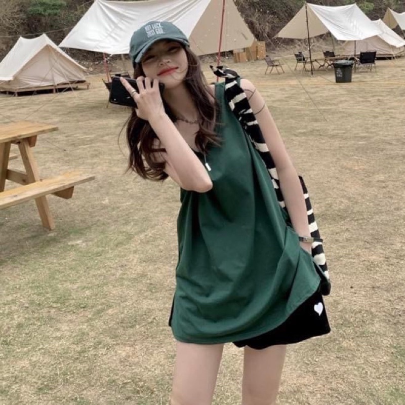 Áo ba lỗ sát nách trơn nữ oversize form rộng giấu quần xẻ tà - Order taobao quảng châu