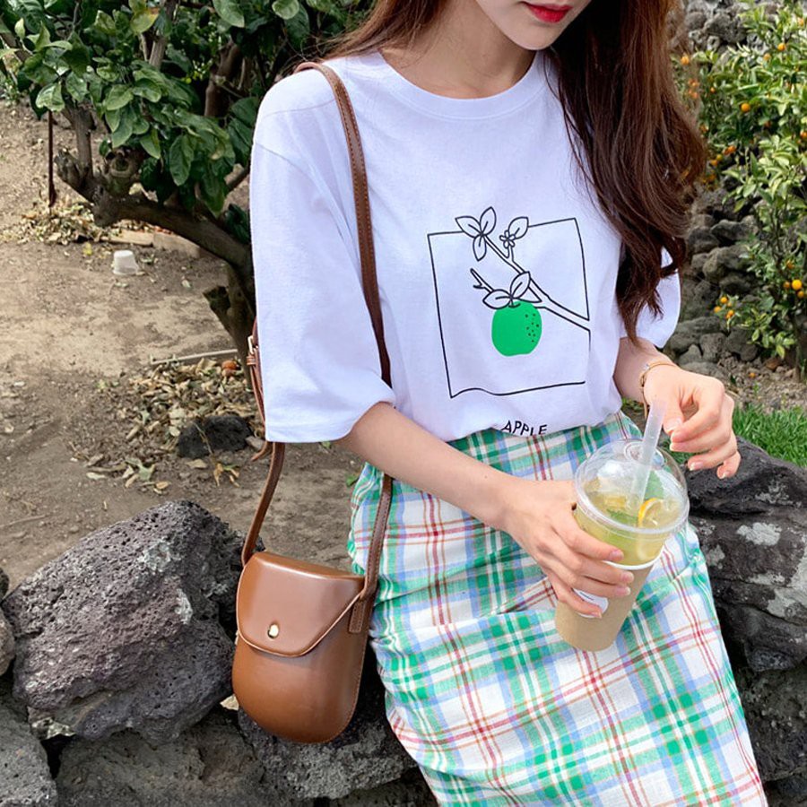 Áo Thun In Họa Tiết Apple ENVYLOOK Apple Birds Skirt GomiMall