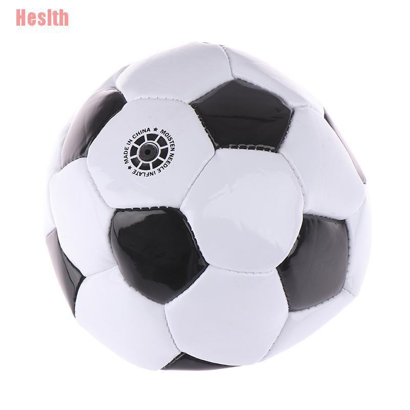 Quả Bóng Đá Hai Màu Trắng Đen Dành Cho Bé