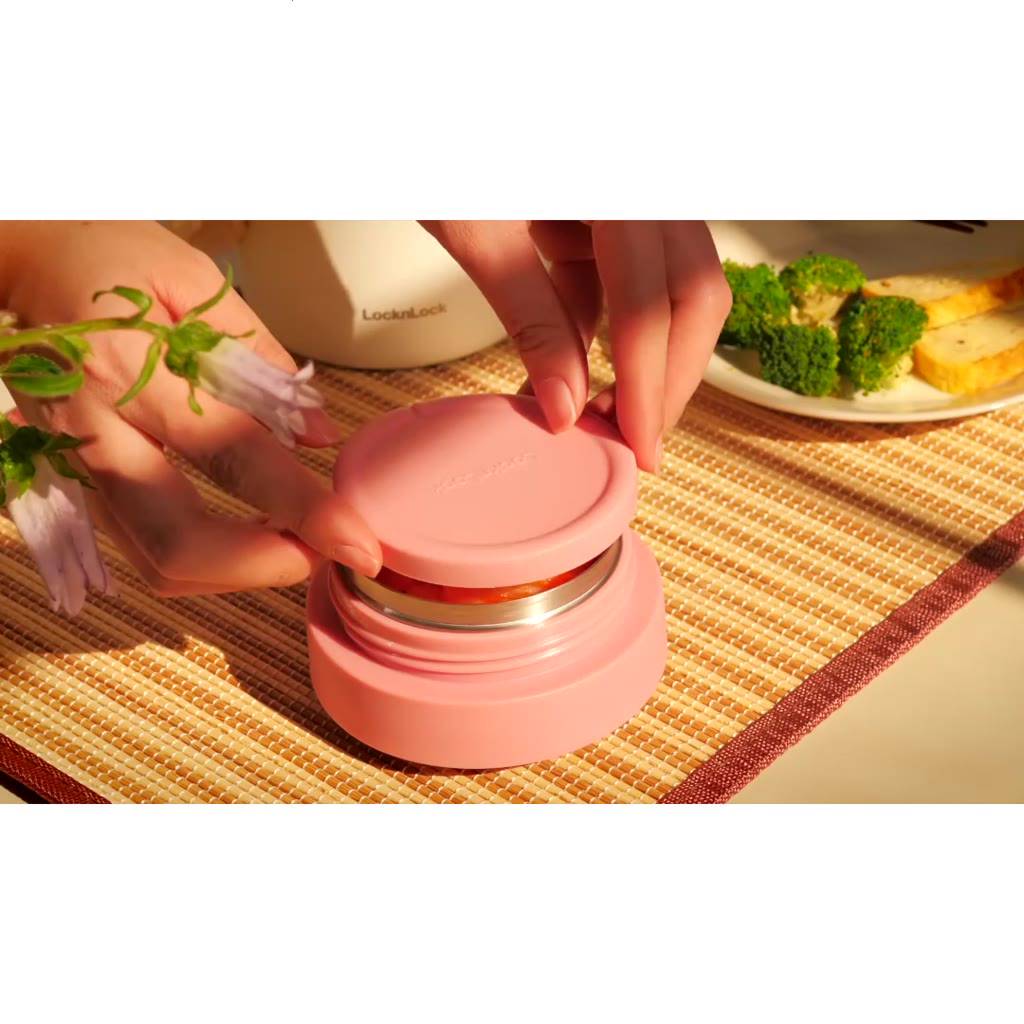 Bộ hộp cơm giữ nhiệt kèm muỗng Lock&Lock Handle Food Jar 700ml - LHC8042 (2 màu) | BigBuy360 - bigbuy360.vn