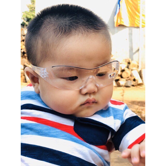 Mắt kính trẻ em chắn gió, chắn bụi kháng khuẩn dùng an toàn cho bé - Kèm túi đựng kính