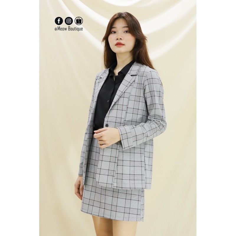 Áo blazer cổ danton hoạ tiết caro