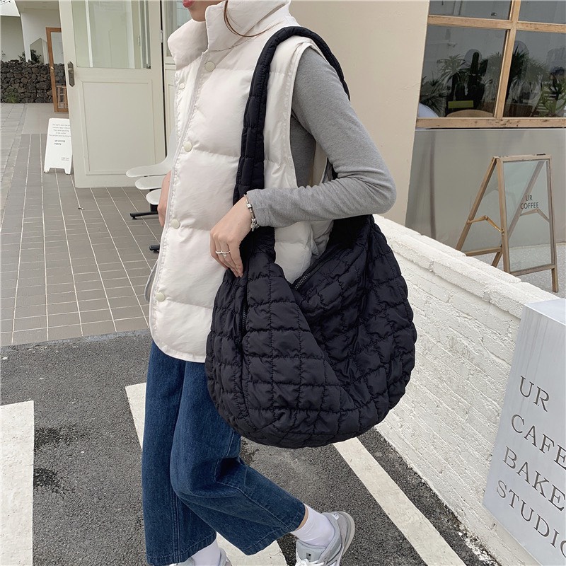 Túi phao Jenny Blackpink túi đeo chéo siêu rộng chất liệu phao trần bông Sereinclothing.st2w dành cho nữ