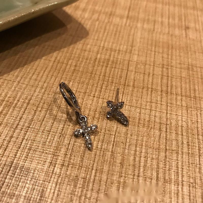 Bông Tai Hình Thánh Giá Phong Cách Thời Trang Hàn Quốc Dành Cho Nữ