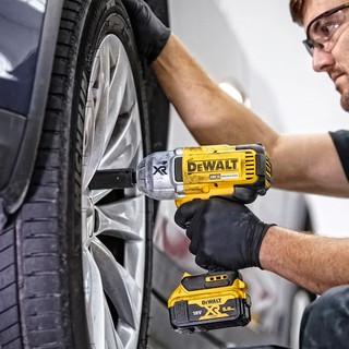 MÁY SIẾT BULONG DEWALT DCF899N