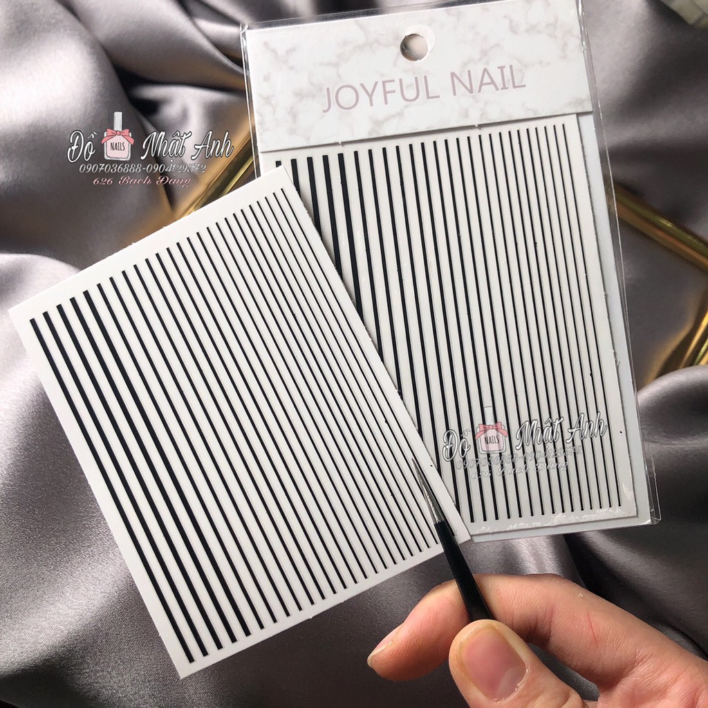 Sticker kẻ dán móng tay