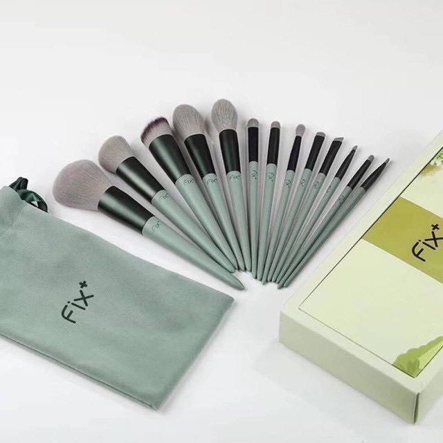 Bộ cọ trang điểm 13 cây của Fix