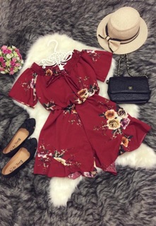 Jum hoa trễ vai nơ cổ