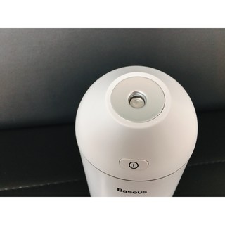 Máy phun sương tinh dầu Baseus DHC
