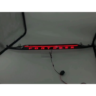 Đèn led tay cốp bọc cacbon cho xe toyota fortuner 2017 - 2022