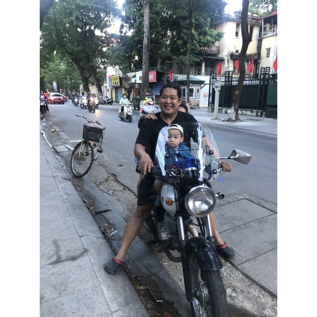 Kính chắn gió xe máy Suzuki 250