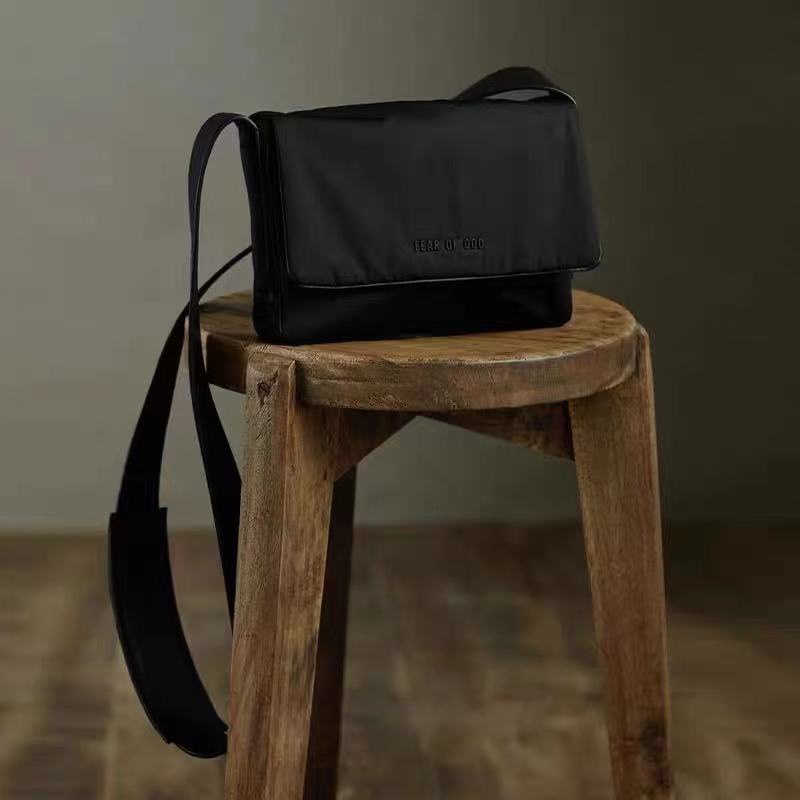 FEAR OF GOD FOG Season 7 ESSENTIALS High Street Tide Brand Oblique Cross Couple Shoulder Bag