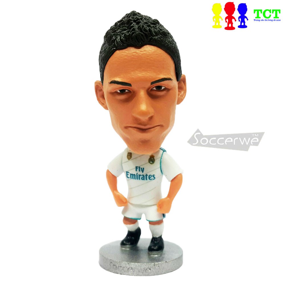 Tượng cầu thủ bóng đá Varane