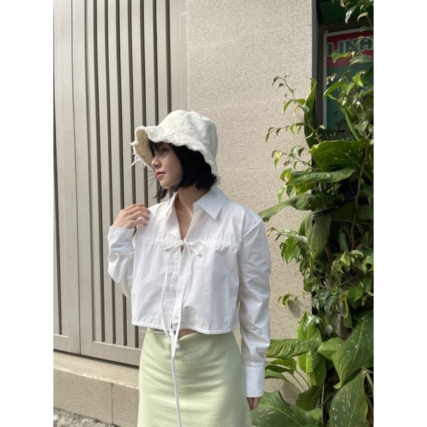 Áo sơ mi lửng cột dây
