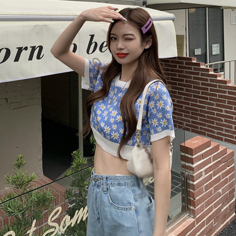 Áo Thun Dệt Kim Tay Ngắn Cổ Tròn Hở Rốn In Họa Tiết Hoa Ngọt Ngào Phong Cách Hàn Quốc Cho Nữ