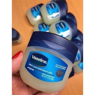 Sáp dưỡng đa năng Vaselin