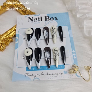 Móng úp thiết kế nail box màu đen charm nổi