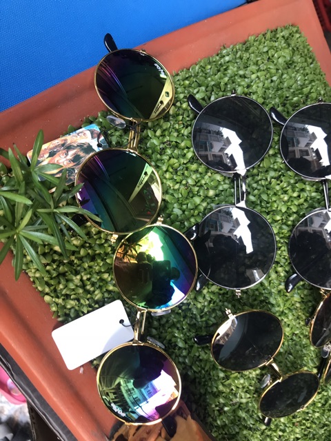 Kính đen chụp hình thời trang Giangpck