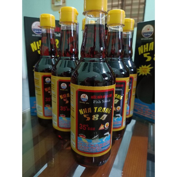 Nước mắm Nhĩ 584 Nha Trang  35-40 độ đạm