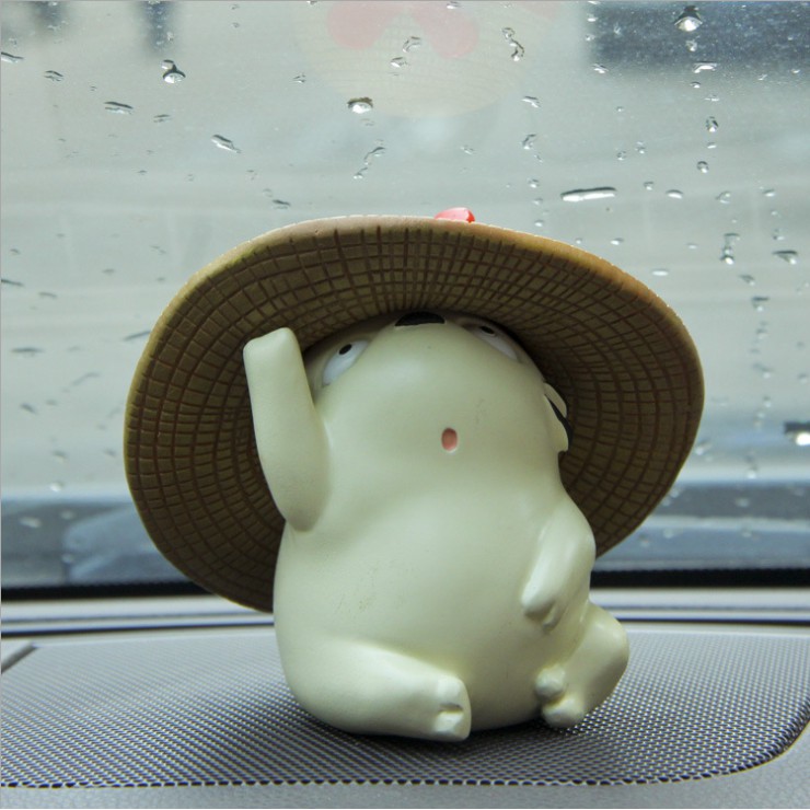 Mô hình Chibi Totoro đội mũ cói rất dễ thương cho các bạn trang trí xe hơi, bánh ngọt, DIY