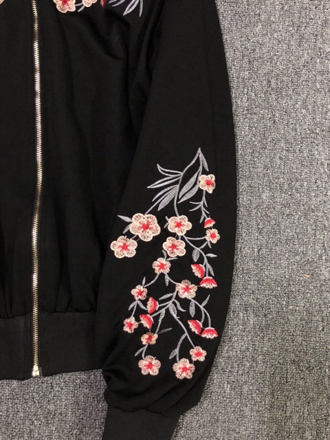 Áo Bomber thêu hoa siêu chất | BigBuy360 - bigbuy360.vn