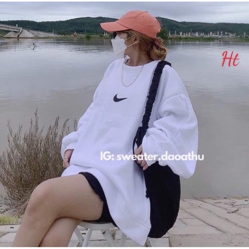 [ Mã 12FASHIONSALE1 giảm 10K đơn 50K ] Áo sweat dấu tích nhỏ ở ngực HT12 | BigBuy360 - bigbuy360.vn