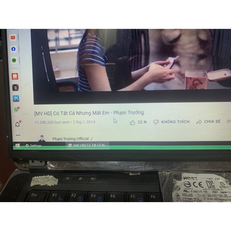 s7-1411 lcd laptop 15.6 slim mỏng 30pin lỗi sọc mep dưới sáng đẹp, ko bảo hành chữa cháy dùng ởn