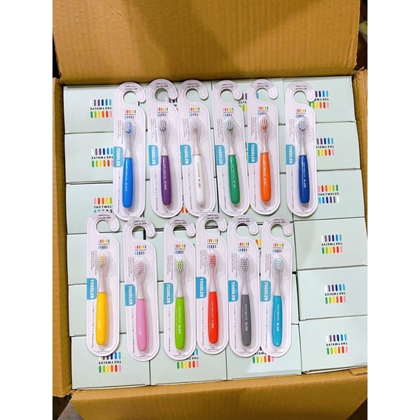 - Bàn chải The Twelve Hàn quốc lông tơ mềm cho bé,bàn chải cao cấp dành cho bé 1-8 tuổi Hàn Quốc