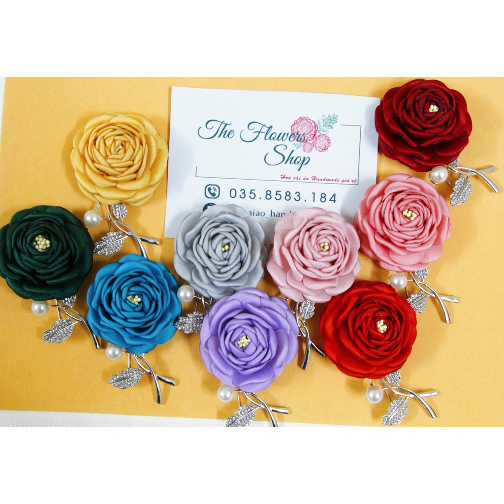 Trâm cài áo - cài áo handmade cành liền kim 1 lá 1 trai sang chảnh hoa hồng