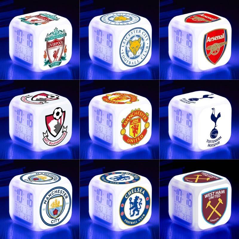 Đồng hồ báo thức có đèn LED đổi màu câu lạc bộ Manchester United tặng kèm pin