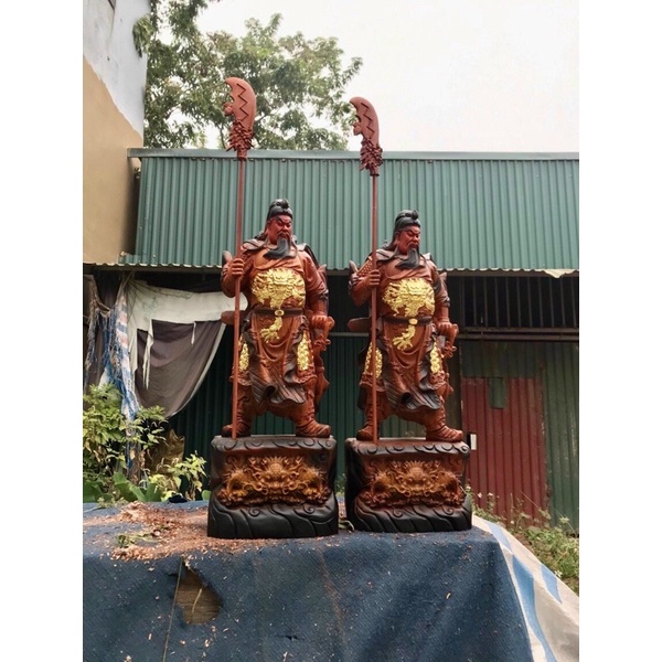 Tượng gỗ quan công