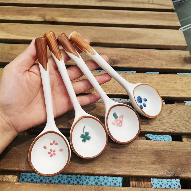 Thìa gốm sứ tròn ăn cơm in hình đáng yêu, muỗng sứ cao cấp trang trí bàn ăn – TUHUHOUSE