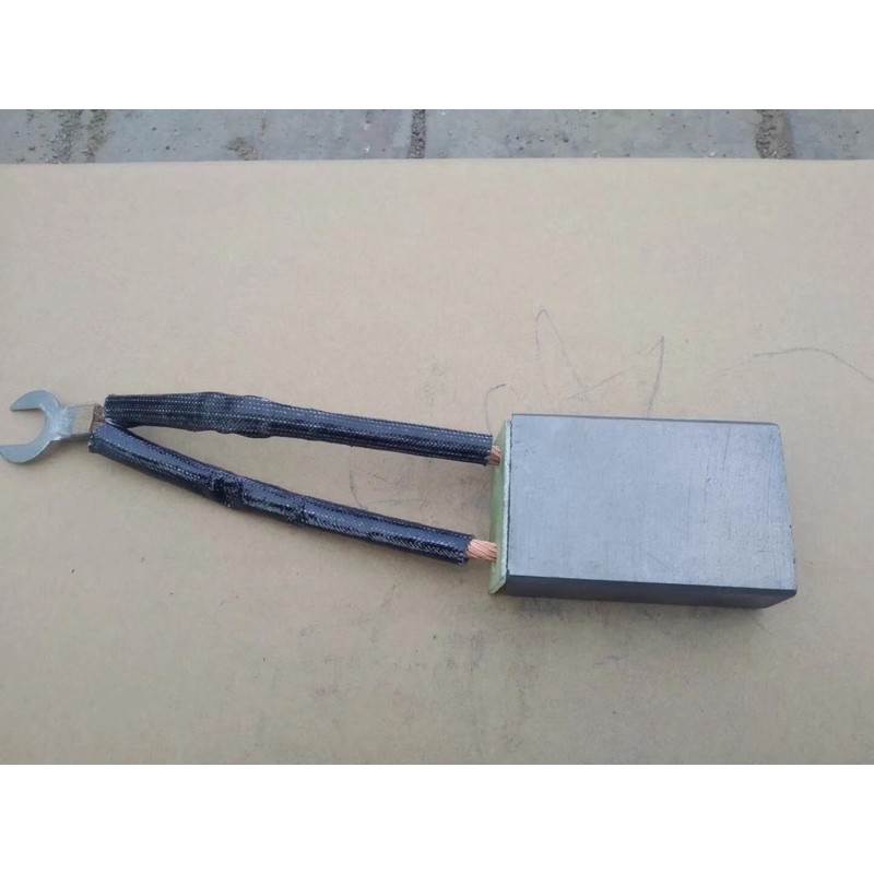 Chổi Than J164 20x40x60