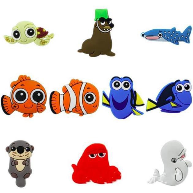 1k1k 1K Jibbit, Stick gắn dép crocs hoạt hình nhiều mẫu