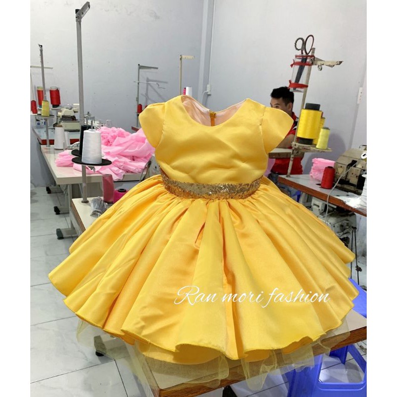 đầm công chúa màu vàng cho bé iu