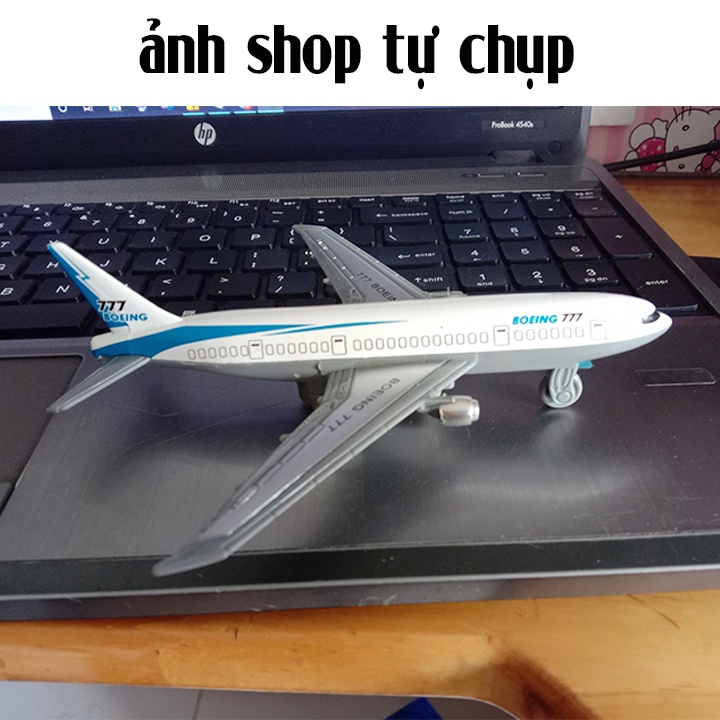 Mô hình máy bay có bánh xe