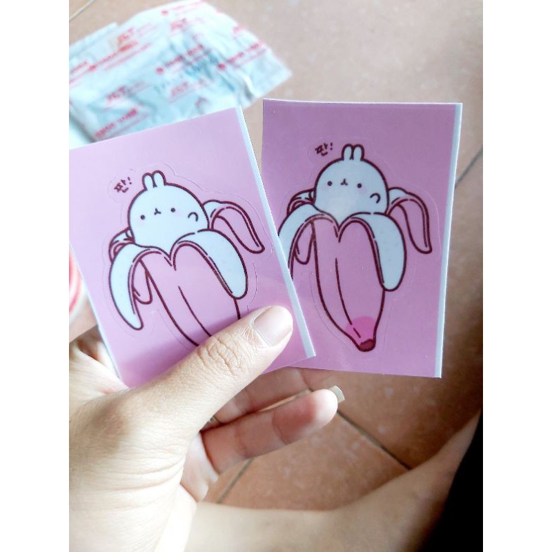 Tem Sticker Bé Chuối Hồng Cute Dán Xe, Nón, Điện Thoại