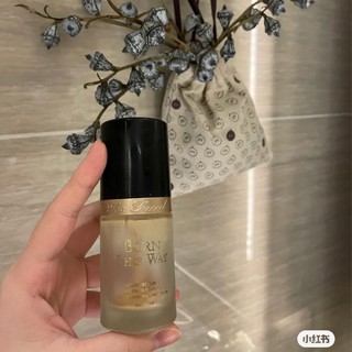 Kem nền Too Faced Born This Way Foundation